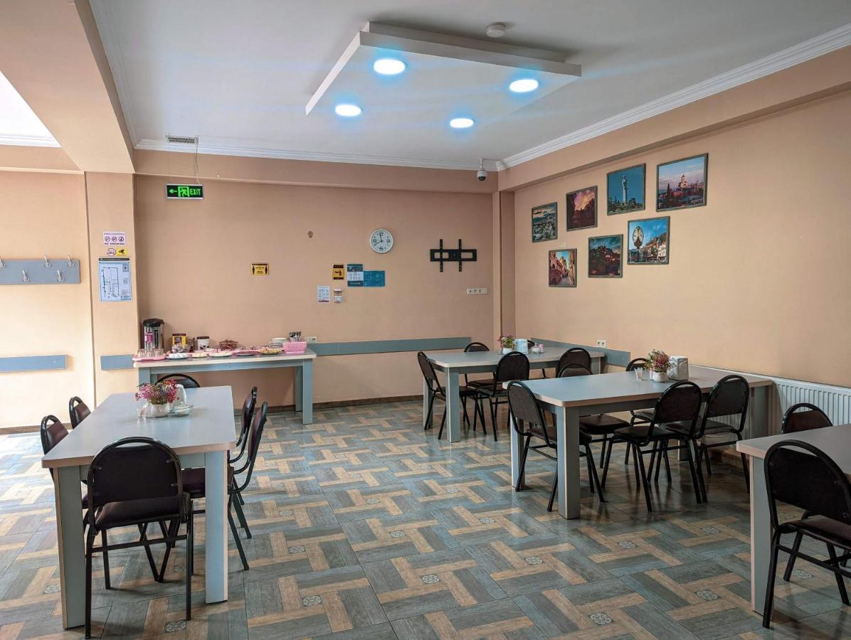 Tbilisi Airport Hotel - Atu Ngoại thất bức ảnh