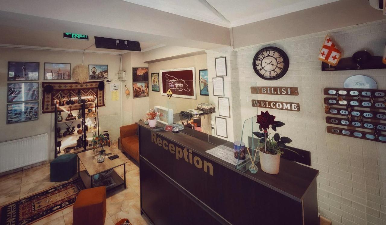 Tbilisi Airport Hotel - Atu Ngoại thất bức ảnh