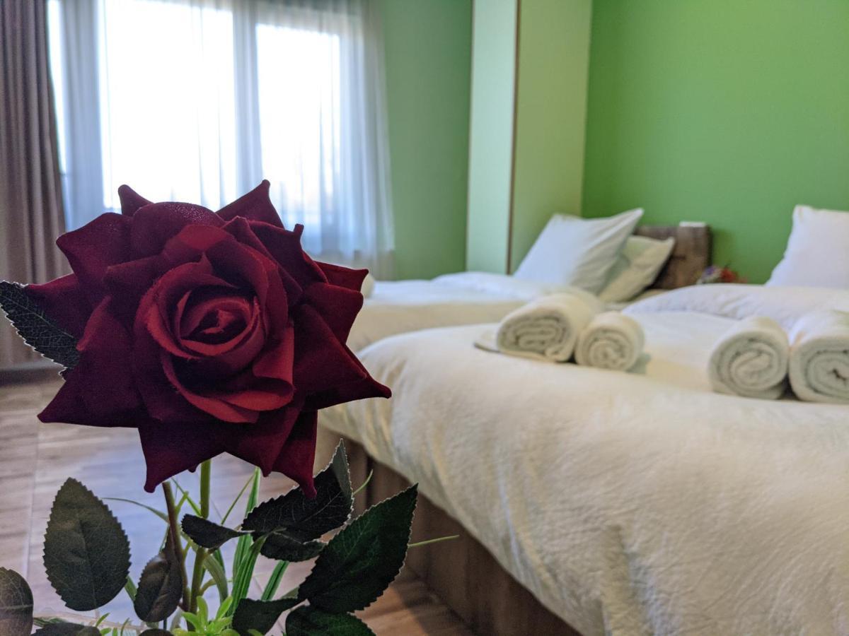 Tbilisi Airport Hotel - Atu Ngoại thất bức ảnh