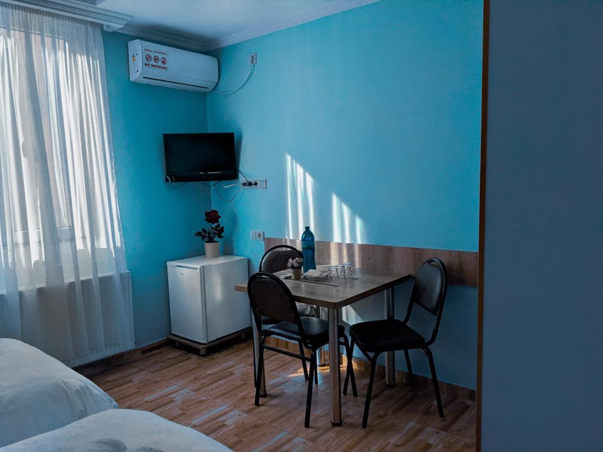 Tbilisi Airport Hotel - Atu Ngoại thất bức ảnh